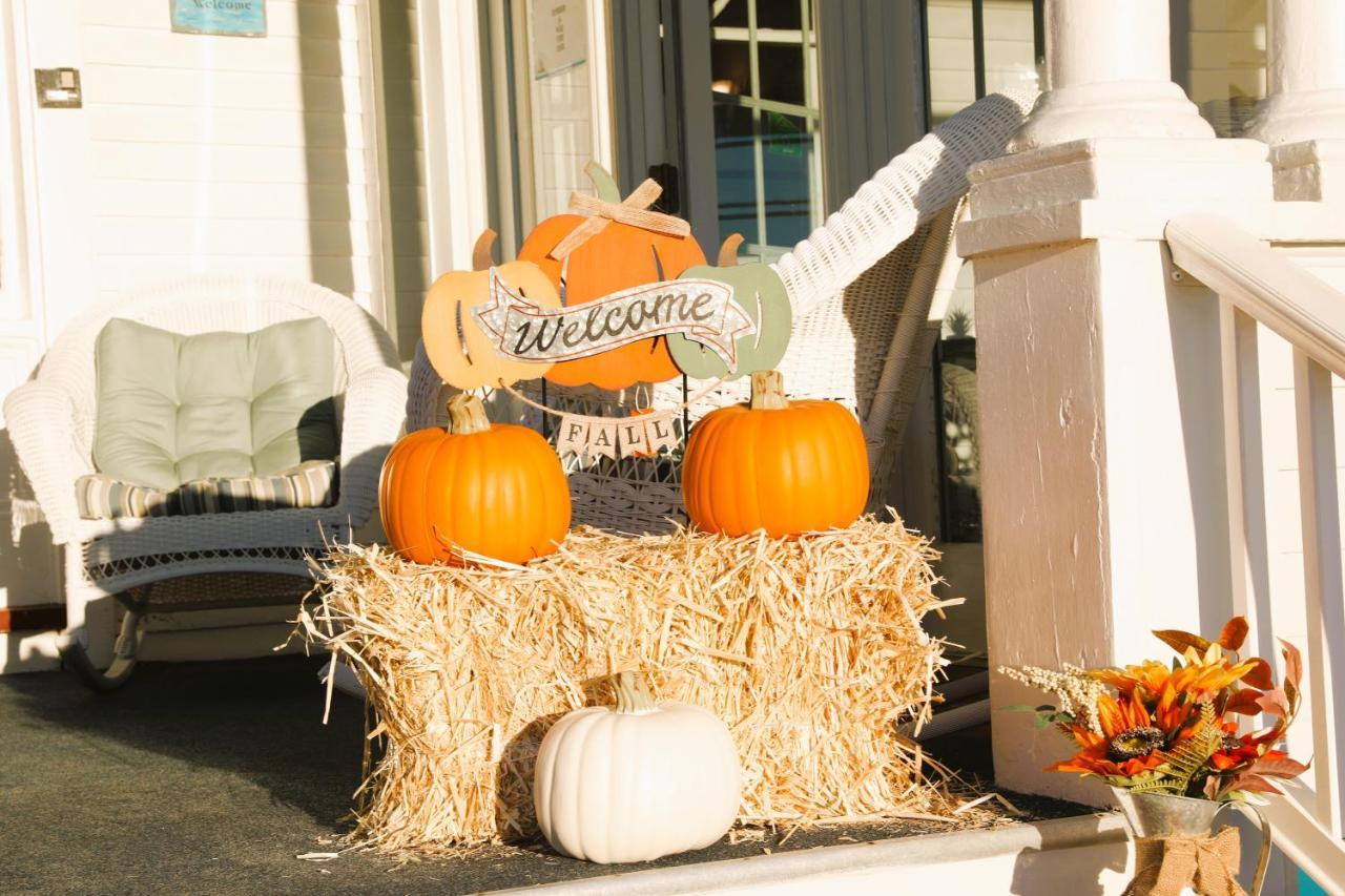 By The Sea Guests Bed & Breakfast And Suites Dennisport Esterno foto