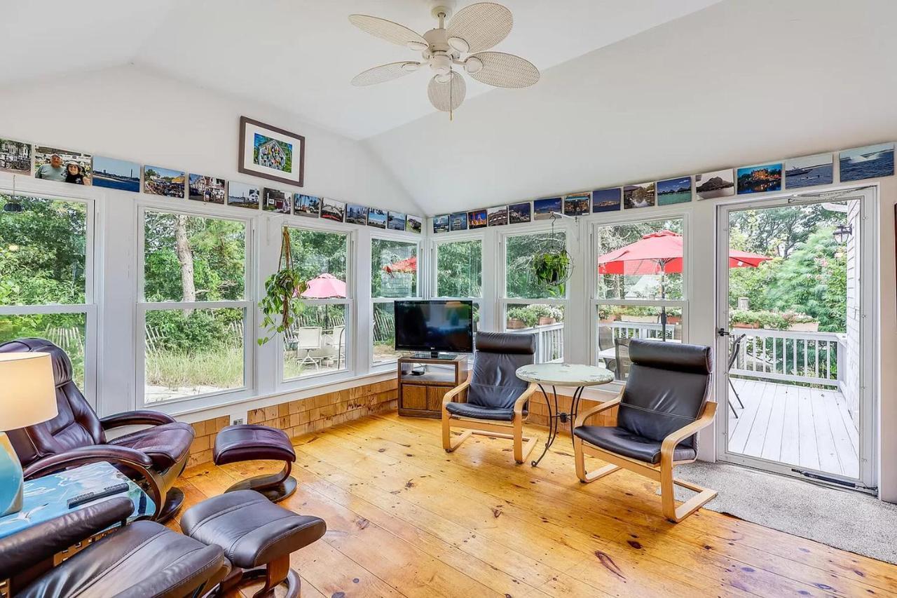 By The Sea Guests Bed & Breakfast And Suites Dennisport Esterno foto