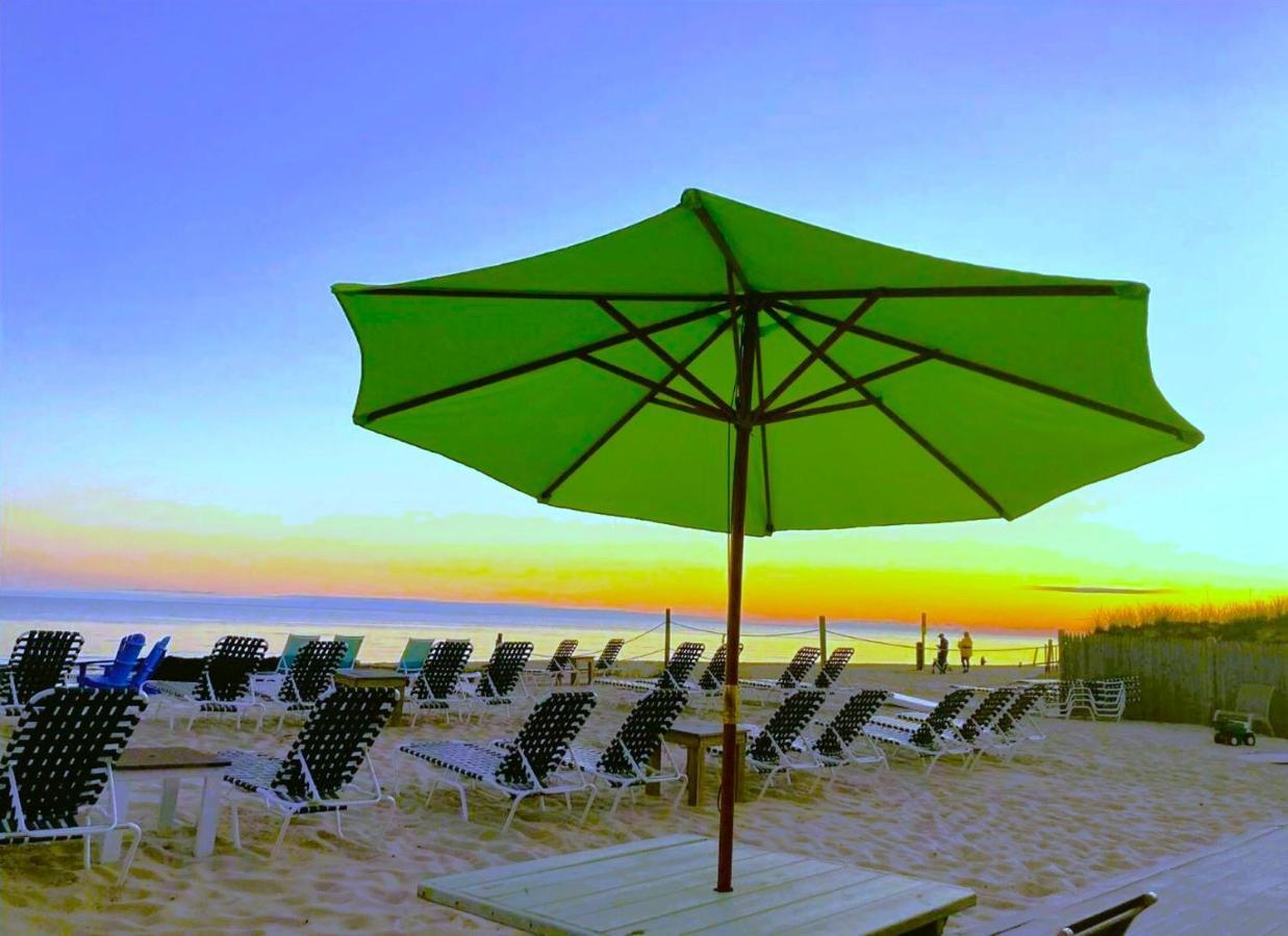 By The Sea Guests Bed & Breakfast And Suites Dennisport Esterno foto