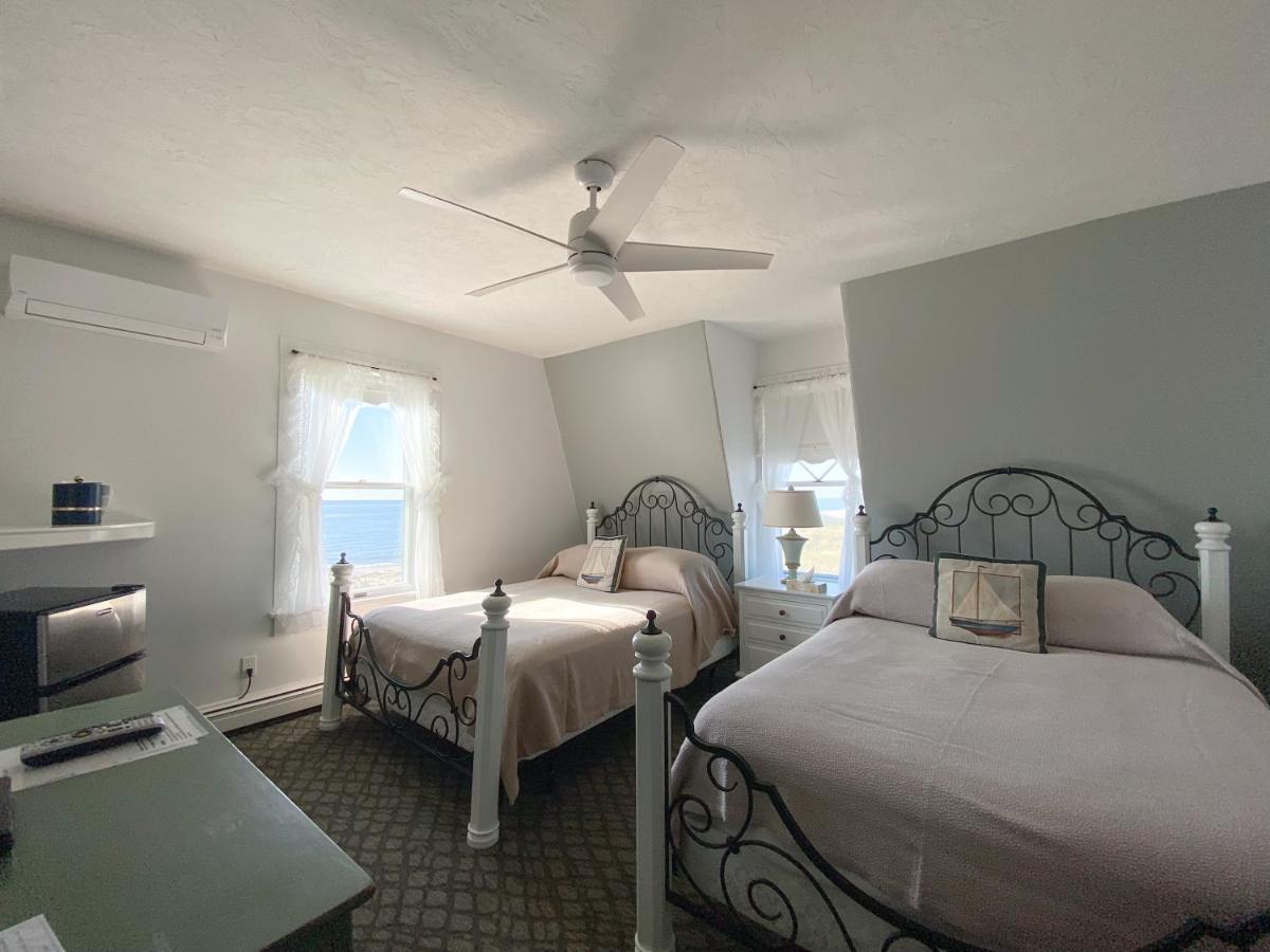 By The Sea Guests Bed & Breakfast And Suites Dennisport Esterno foto